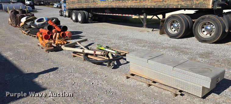 Toolbox and supplies - EV4501