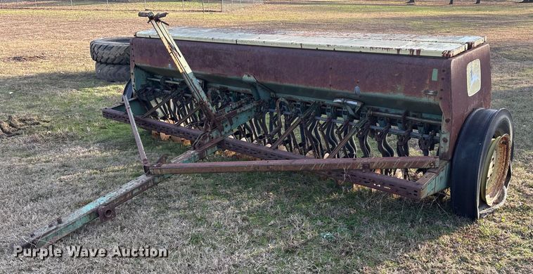 John Deere 8000 grain drill - FI0099