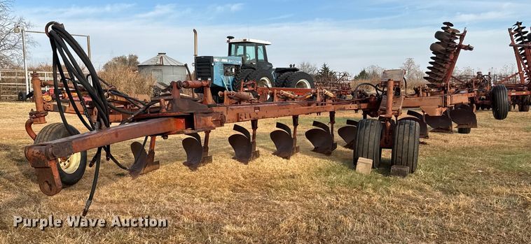 Melroe 1018-1000 ten bottom plow - NA9915