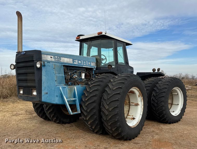 1993 Ford 946 Versatile 4WD tractor - NA9921