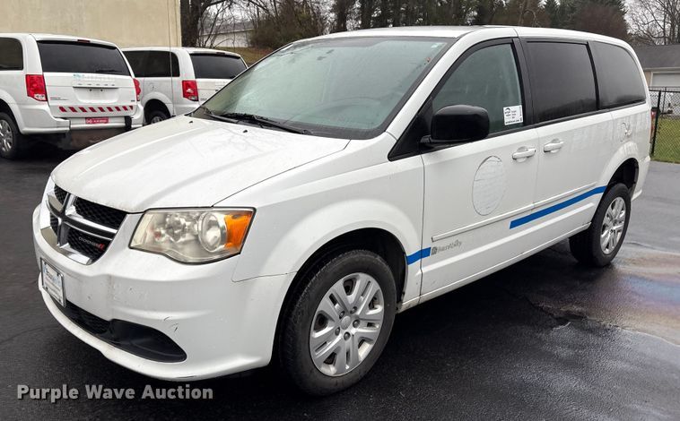 2014 Dodge Grand Caravan handicap accessible van - DT2753