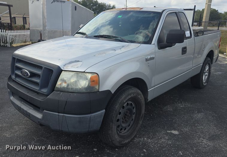 2005 Ford F150 pickup truck - DU2525