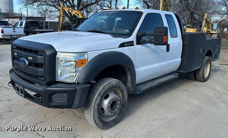 2013 Ford F450 SuperCab flatbed truck - DV0767