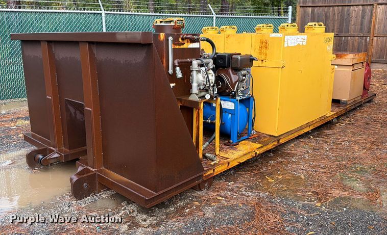 Roll off fuel and lube skid - DX5904