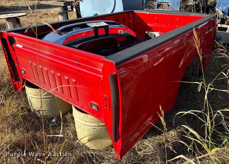 Ford pickup truck bed - DY8439