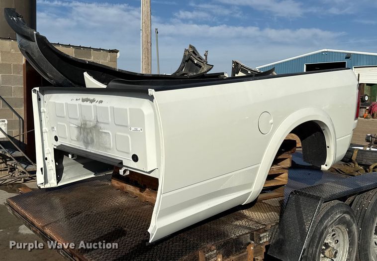 2018 Ram pickup truck bed - DY8447