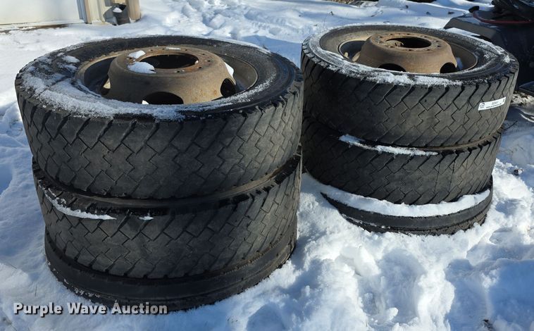 (6) tires and wheels - DZ3641