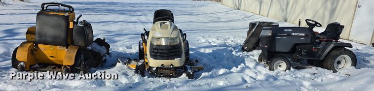 (3) lawn mowers - DZ3642