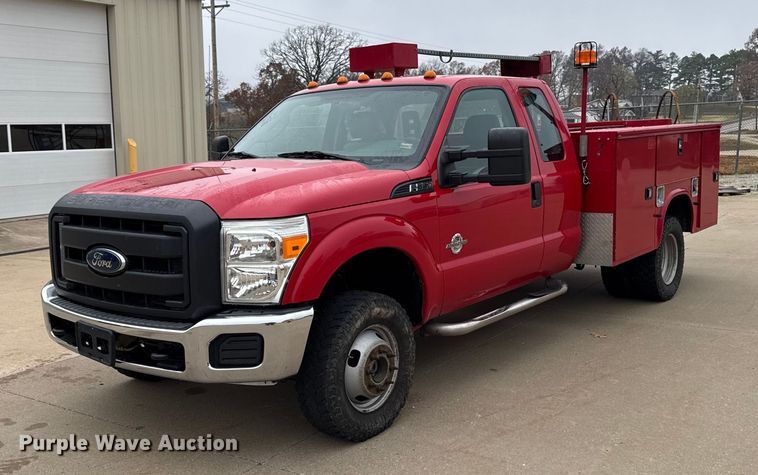 2015 Ford F350 Super Duty SuperCab utility bed pickup truck - EA2096