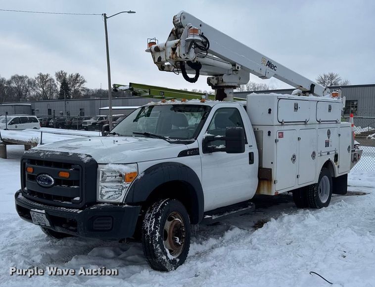 2012 Ford F450  bucket truck - EA2135