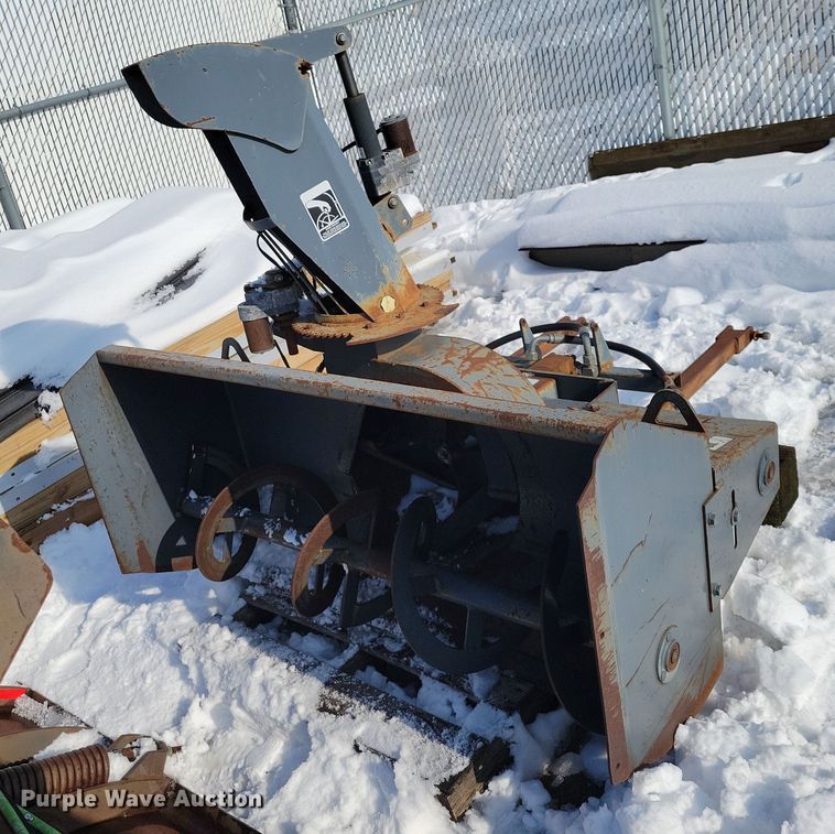 Loftness 541E snow blower - EA2773