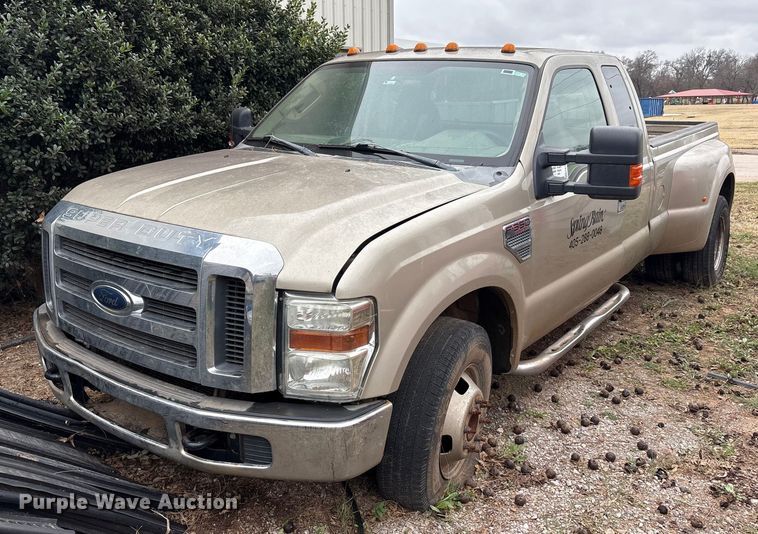 2009 Ford F350 Super Duty SuperCab pickup truck - EA7809