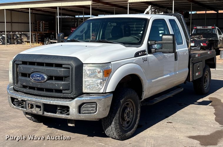 2014 Ford F250 Super Duty SuperCab flatbed pickup truck - EA7818