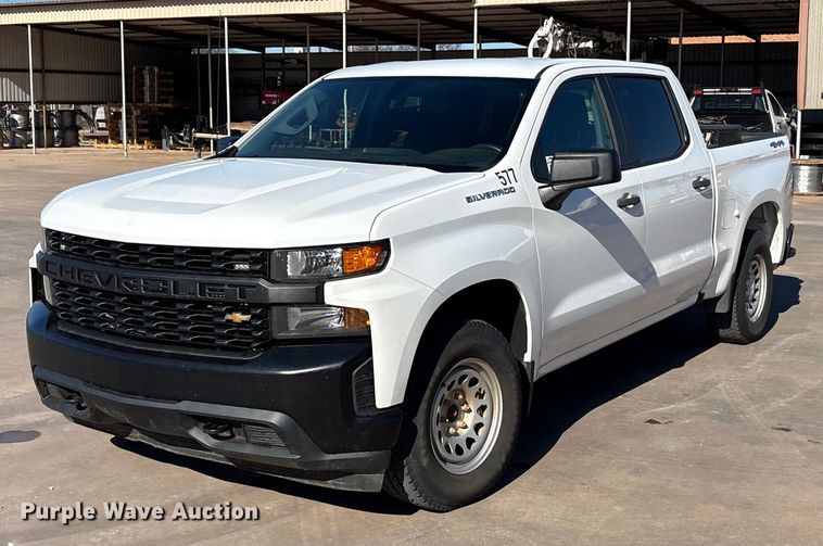 2019 Chevrolet Silverado 1500 Crew Cab pickup truck - EA7820