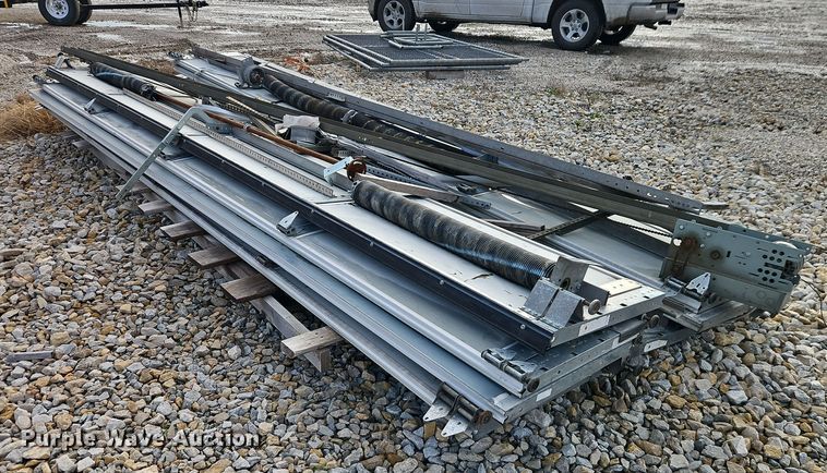 16' x 14' Overhead Garage door - EB8466