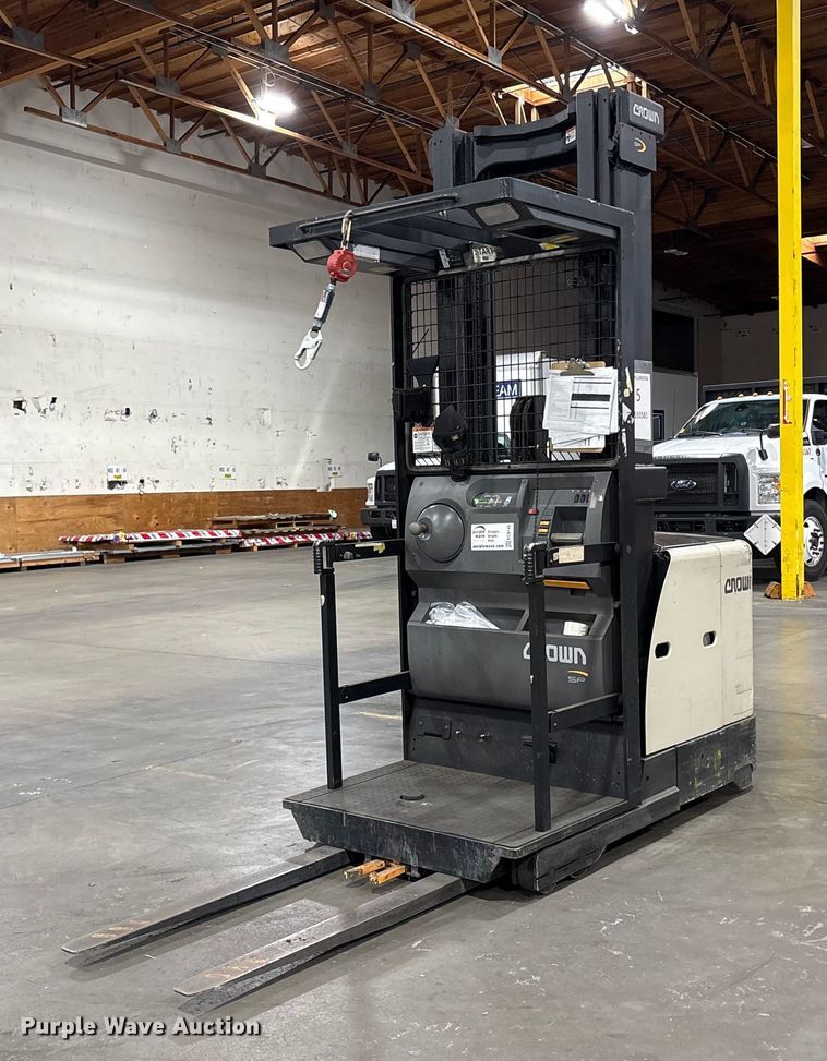 2018 Crown SP3520-30 order picker - EC8145