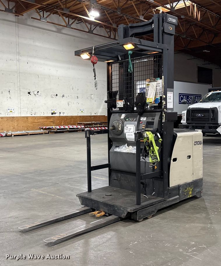 2018 Crown SP3520-30 order picker - EC8146