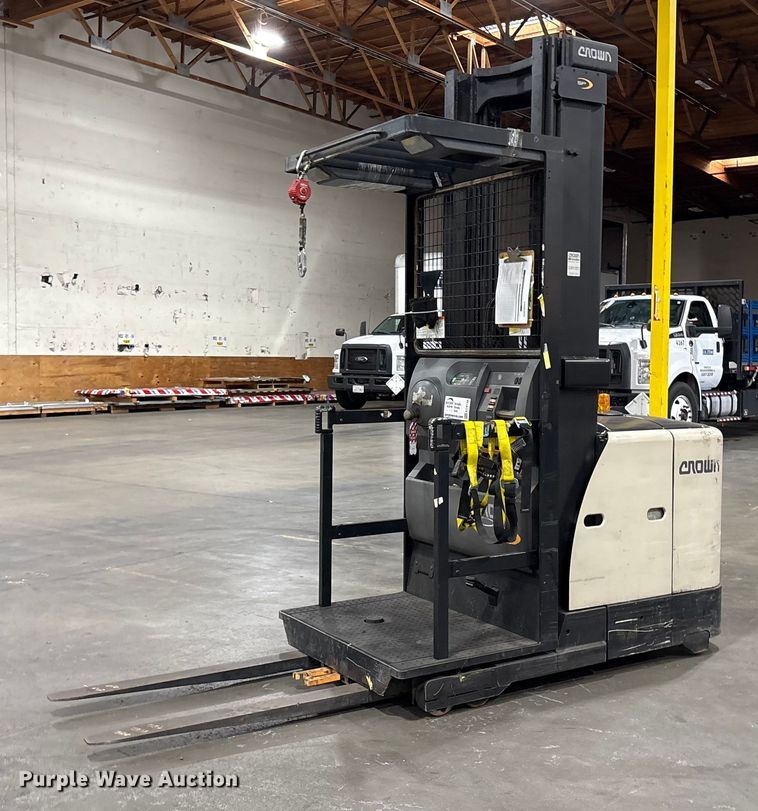 2015 Crown SP3520-30 order picker - EC8148