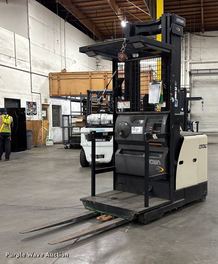 2017 Crown SP3520-30 order picker - EC8150