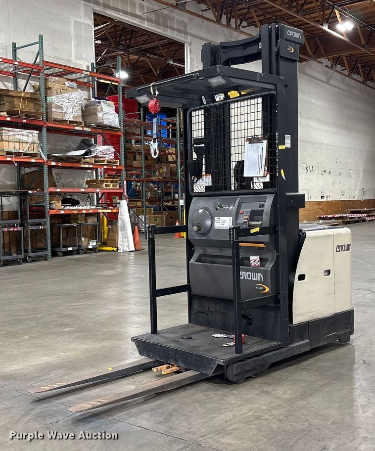 2017 Crown SP3520-30 order picker - EC8153