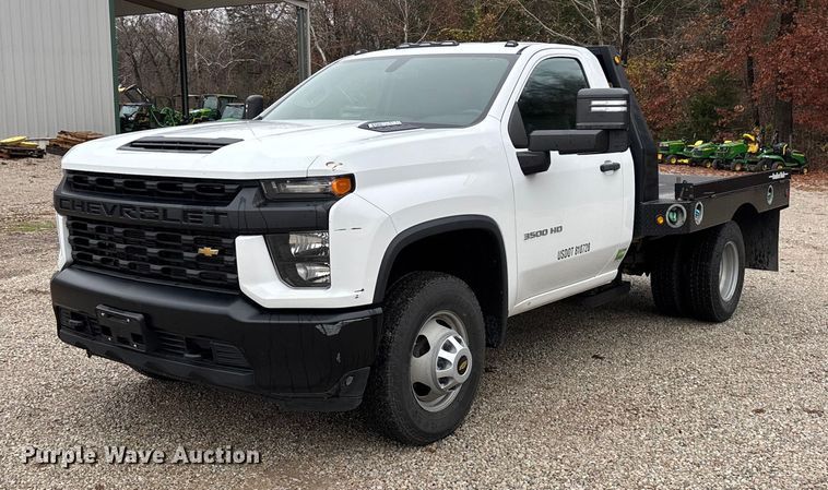 2020 Chevrolet Silverado 3500HD flatbed pickup truck - ED2412