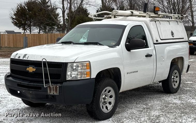 2012 Chevrolet Silverado 1500 pickup truck - ED2419
