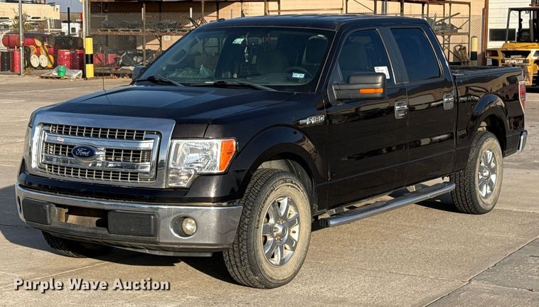 2014 Ford F150 SuperCrew pickup truck - EE3378