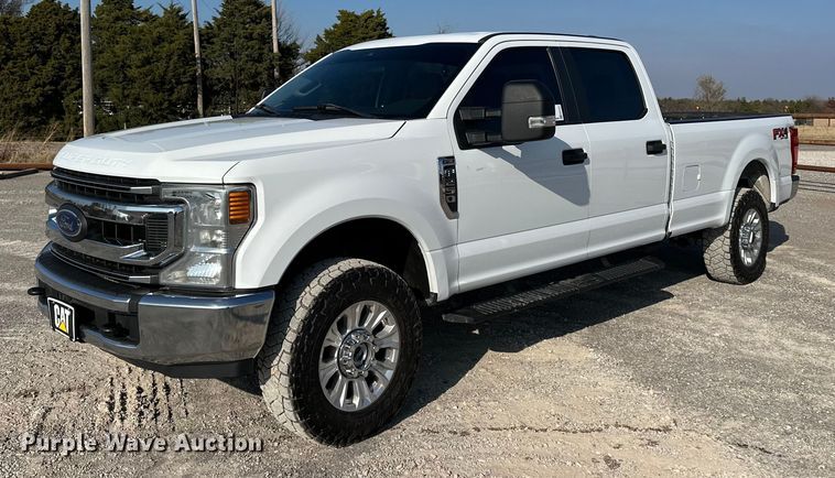 2022 Ford F-250 Crew Cab pickup truck - EE4451