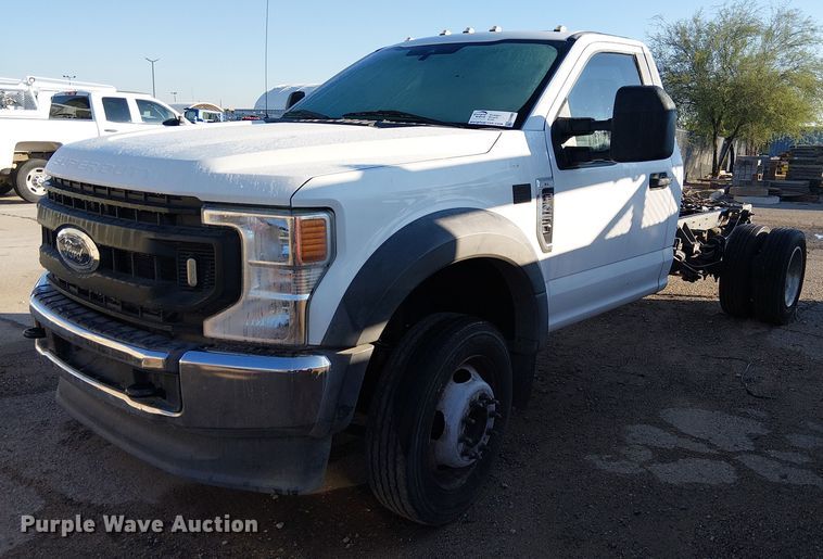 2021 Ford F450 Super Duty truck cab and chassis - EE4998
