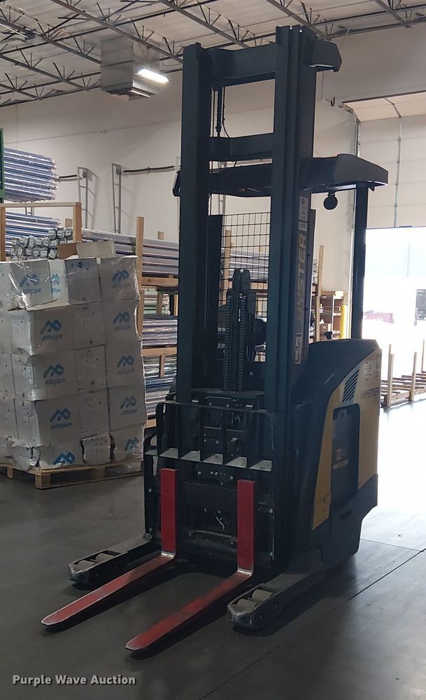 2023 Hyster N35ZR3-16.25 reach truck - EE5009