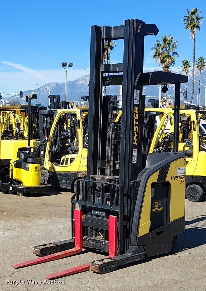 2023 Hyster N35ZR3 reach truck - EE5030