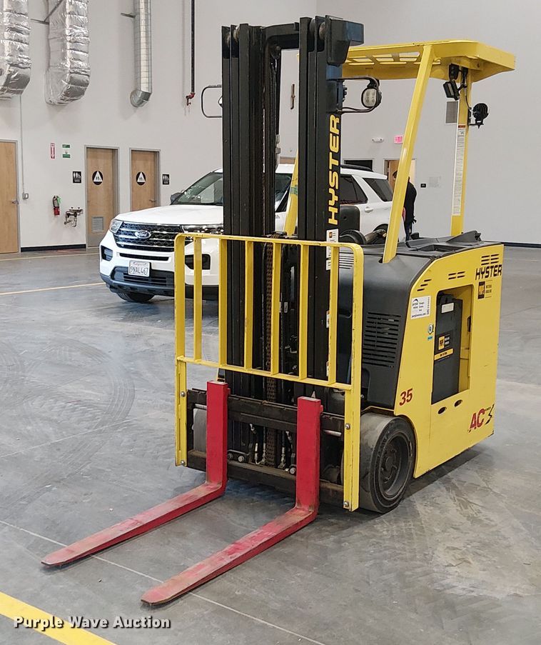 2023 Hyster E35HSD3-18 forklift - EE5031