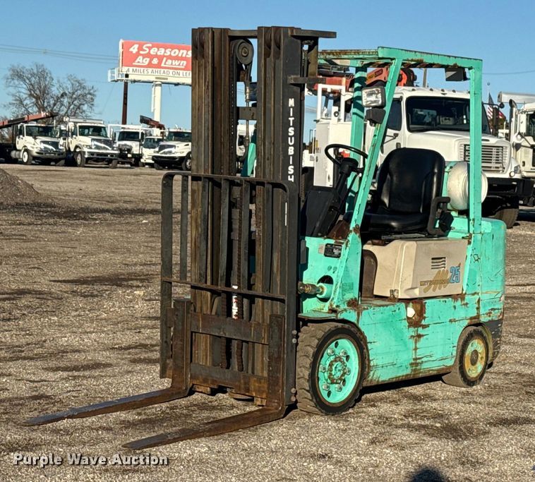 Mitsubishi FGC25 forklift - EG1803