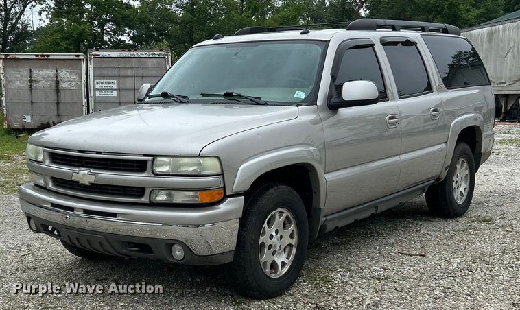 2004 Chevrolet Suburban Z71 SUV - EK8190