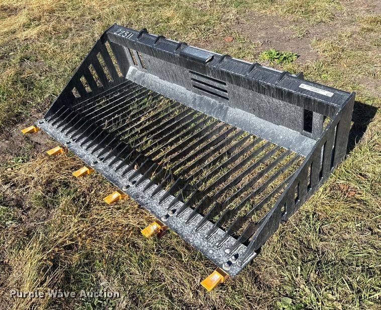 2025 Future RB66 skid steer rock bucket - EN0056