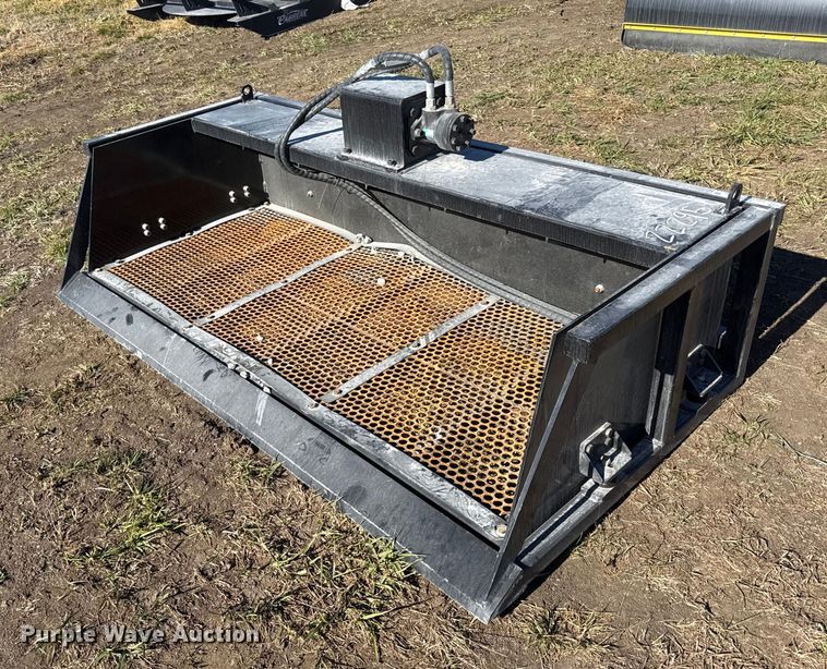 2025 Future VB59 skid steer vibrating bucket - EN0067