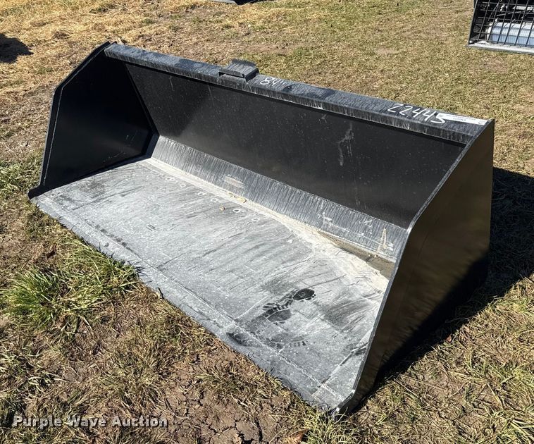 Skid steer bucket - EN0071