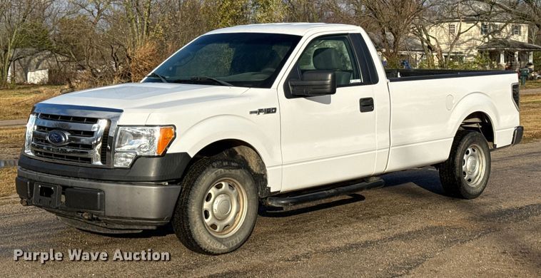 2014 Ford F150 pickup truck - EN0106