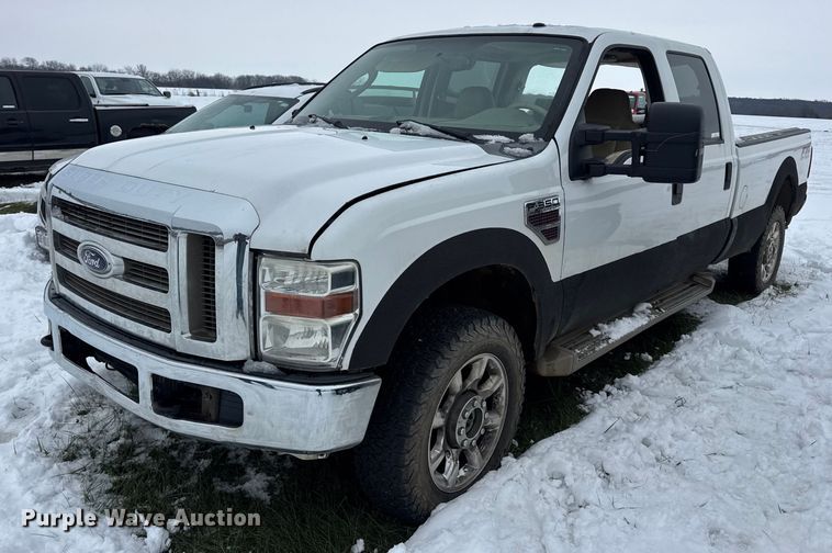 2009 Ford F350 Crew Cab pickup truck - EN0759