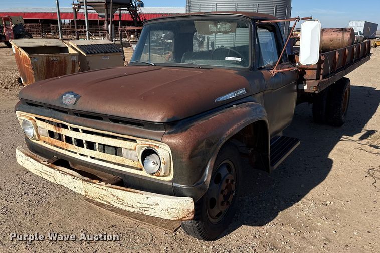 Ford F600 dump flatbed truck - EP2549