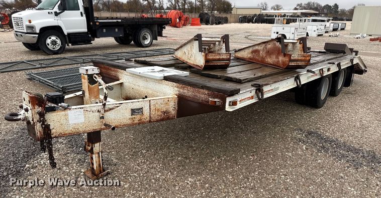 1998 Belshe T9 equipment trailer - EP2589