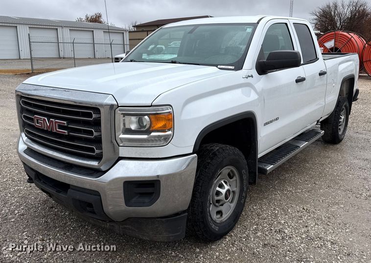 2017 GMC Sierra 2500HD Double Cab pickup truck - EP2592