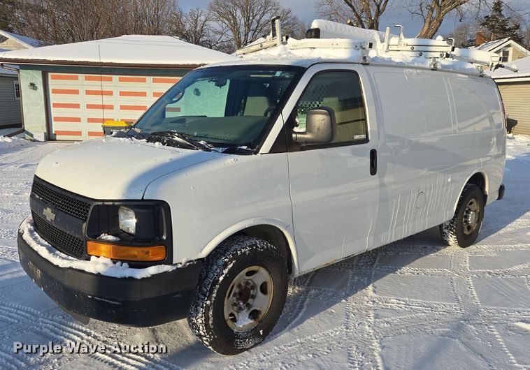 2014 Chevrolet Express van - ES2588