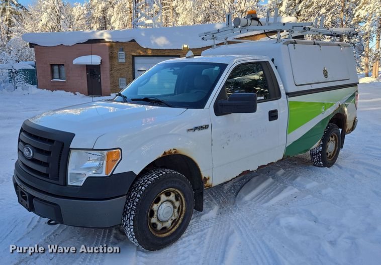 2010 Ford F150 pickup truck - ES2589
