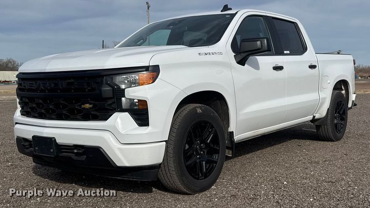 2022 Chevrolet Silverado 1500 Crew Cab pickup truck - ET4053