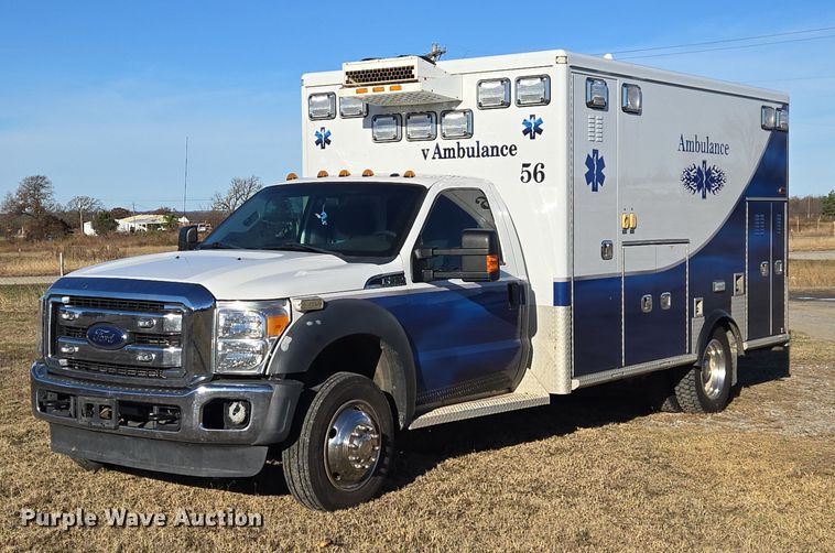 2015 Ford F550 Super Duty XLT ambulance - ET5331