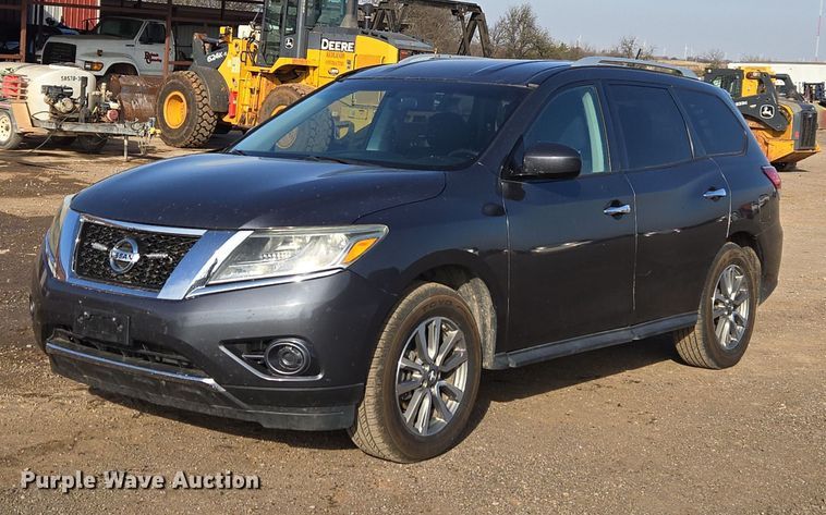 2013 Nissan Pathfinder SUV - ET5352