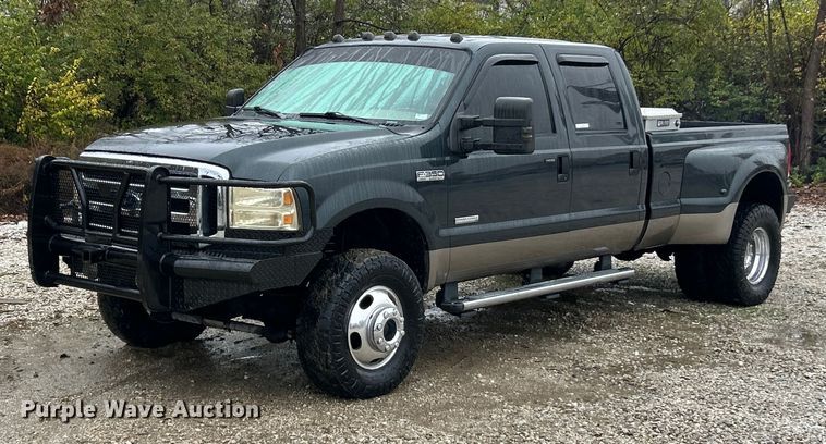 2006 Ford F350 Super Duty Lariat Crew Cab pickup truck - ET6697