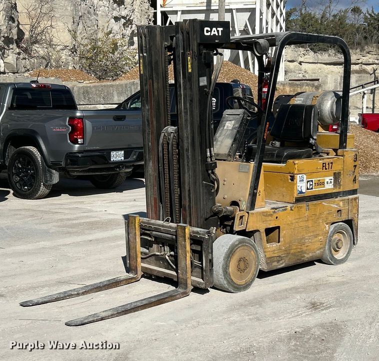 Caterpillar T50D SA forklift - ET6723