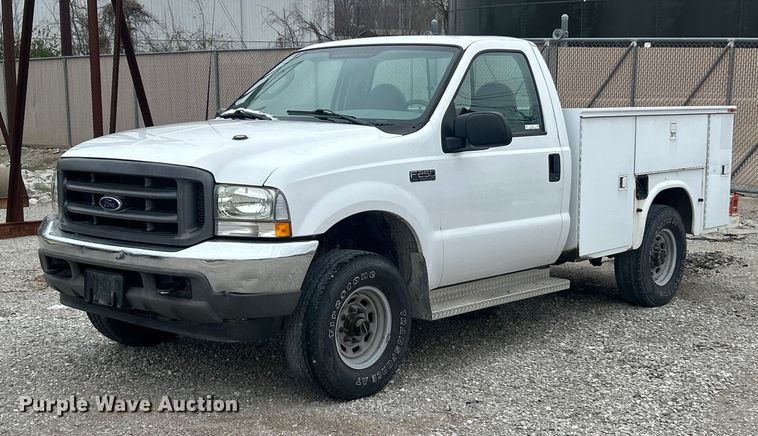 2003 Ford F250 XL Super Duty utility bed pickup truck - ET6732